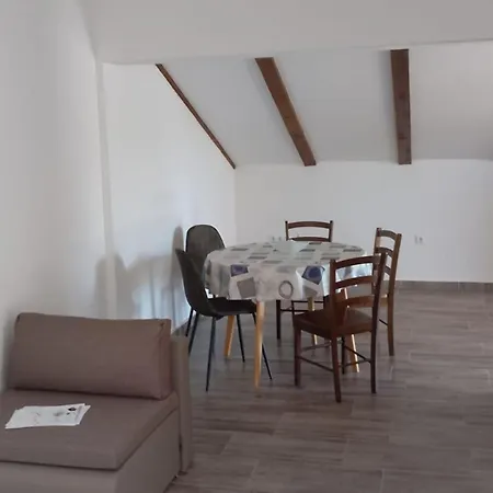 Apartamento Two Bedroom With Terrace Vrsi