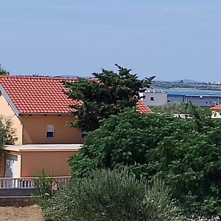 Apartmán Two Bedroom With Terrace *